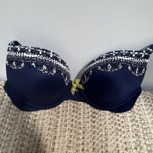 Victoria's Secret Body By Victoria Underwire Push-Up Bra Blue Lace 34C
